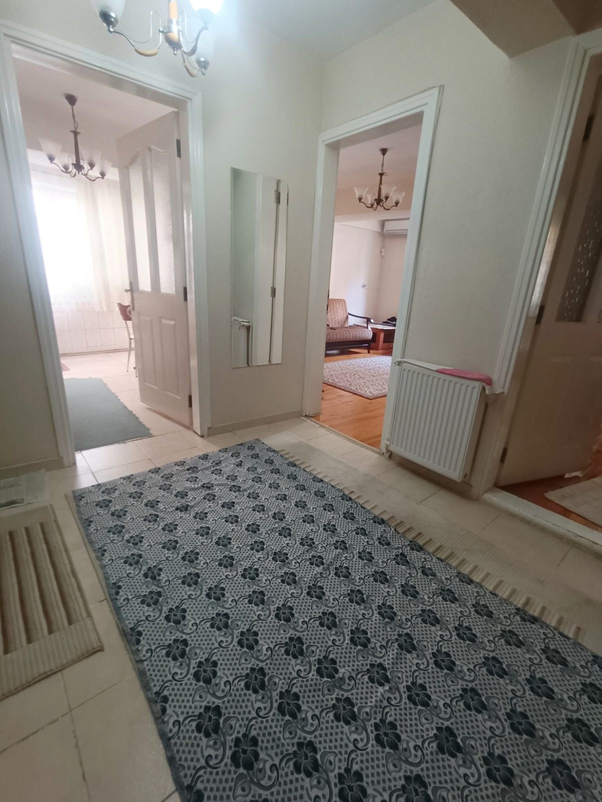 ATALAR'DA LİSEYE YAKIN 2+1 ARAKAT SATILIK DAİRE